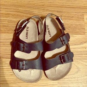 Old navy shoes size infant 7